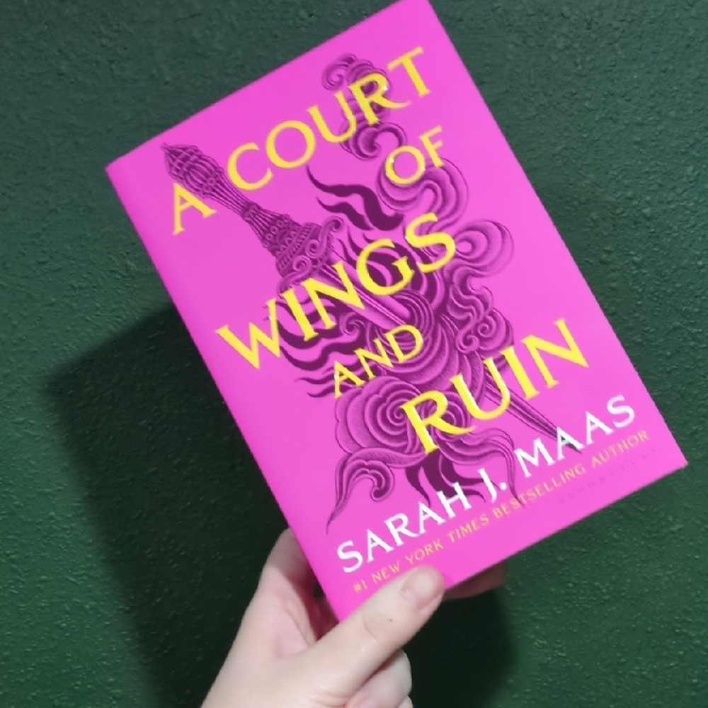 A Court of Wings and Ruin Book